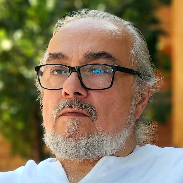 علی شمس